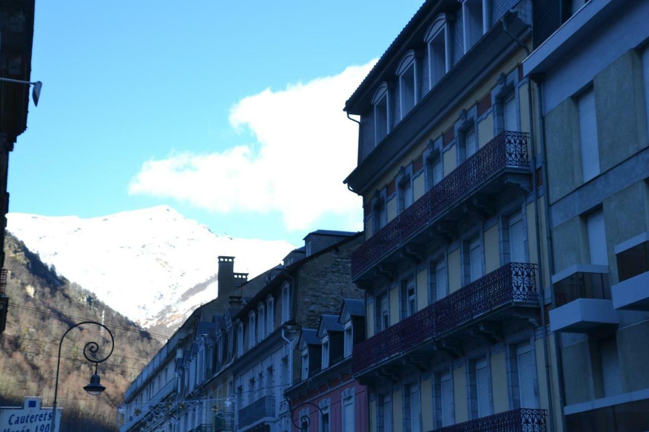 Appartement Petit studio dans immeuble de caractère à Cauterets Extérieur photo
