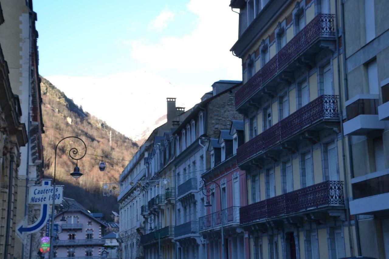 Appartement Petit studio dans immeuble de caractère à Cauterets Extérieur photo